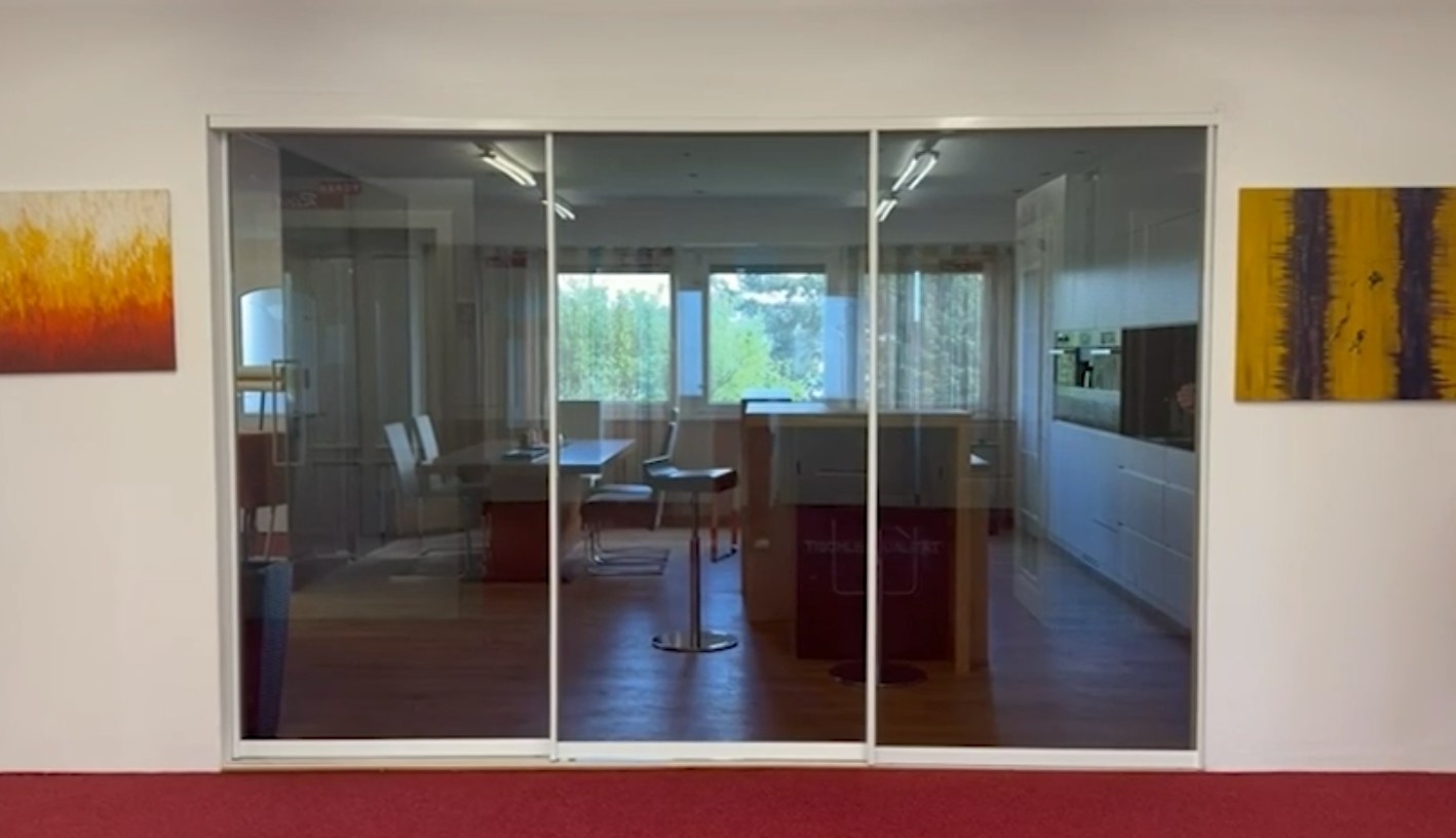 Schauraum Raumtrenwand